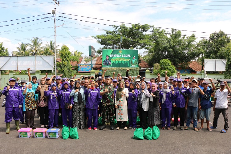 Kodim 0613/Ciamis Menggelar Baksos Dengan Membagikan Ratusan Paket Sembako