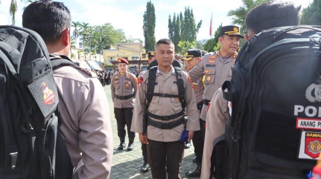 Jelang Pemilu 2024, Kapolres Tanggamus Periksa Seluruh Personel Pengamanan TPS