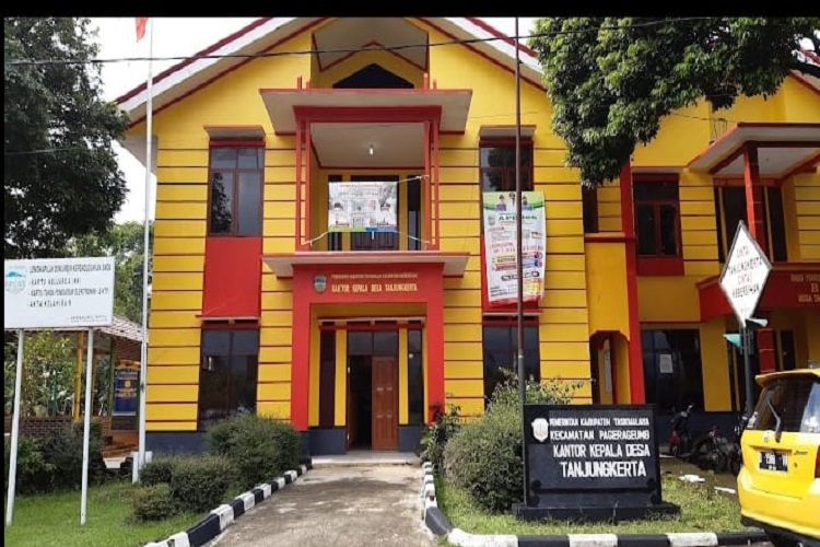 Diduga Kades Tanjungkerta Tasikmalaya Gunakan ADD Tahap 3 Untuk Beli Paket Anggaran