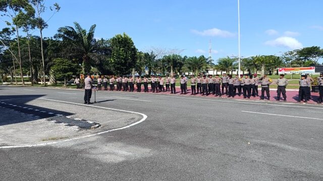 Polres PPU Gelar Apel Persiapan Pengamanan Rapat Pleno Pemilu 2024 di Tingkat Kecamatan di Wilayah Kabupaten PPU