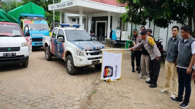 Kabang OPS Polres Bima Hadiri Pelepasan Distribusi Logistik Pemilu 2024, Ini Pesan Kapolres