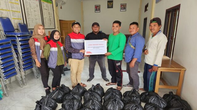 PHE Jambi Merang Salurkan Bantuan Paket Sembako Kepada Masyarakat Terdampak Bencana Banjir