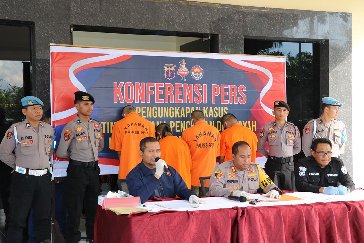 Ungkap Kasus Curanmor, Polres PPU Amankan 15 Sepeda Motor dan Penadah Ungkap Kasus Curanmor, Polres PPU Amankan 15 Sepeda Motor dan Penadah