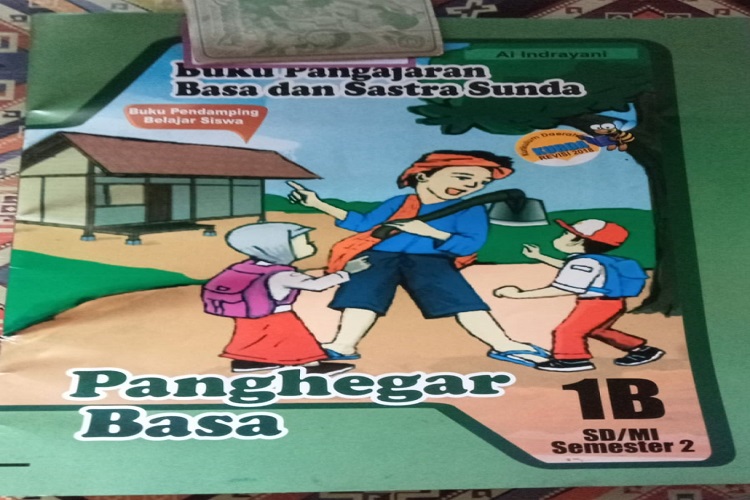 Sekolah Dilarang Bisnis Buku Pelajaran Di Luar Buku Wajib, Paksa Beli ke Peserta Didik Bisa Masuk Penjara