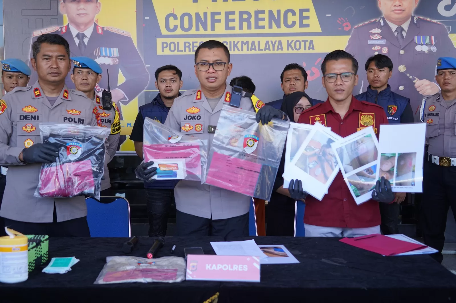 Press Release Polres Tasikmalaya Kota,Ungkap Tindak Pindana Pencurian Dengan Kekerasan Kepada Anak SD di Cikalang Kota Tasikmalaya 