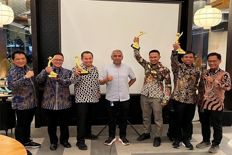 Sukses Implementasikan ESG, PHR Regional Sumatera Zona 4 Raih Dua PROPER Emas dan Empat PROPER Hijau Sukses Implementasikan ESG, PHR Regional Sumatera Zona 4 Raih Dua PROPER Emas dan Empat PROPER Hijau