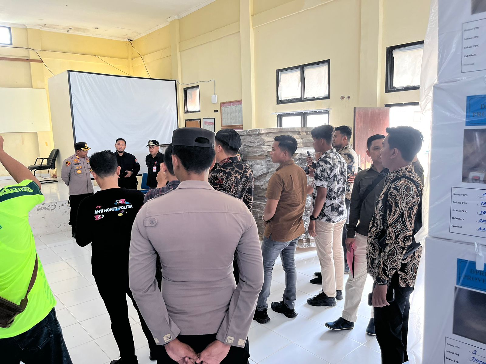 Cek Persiapan Pemilu Kapolres PPU dan PJ Bupati Teliti Kesiapan Pendistribusian Logistik