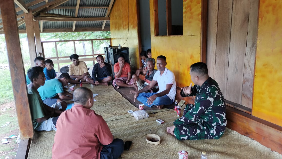 Babinsa Dampingi Kegiatan Sosialisasi Penghijauan Oleh Pihak ISSF Dan PT MSM