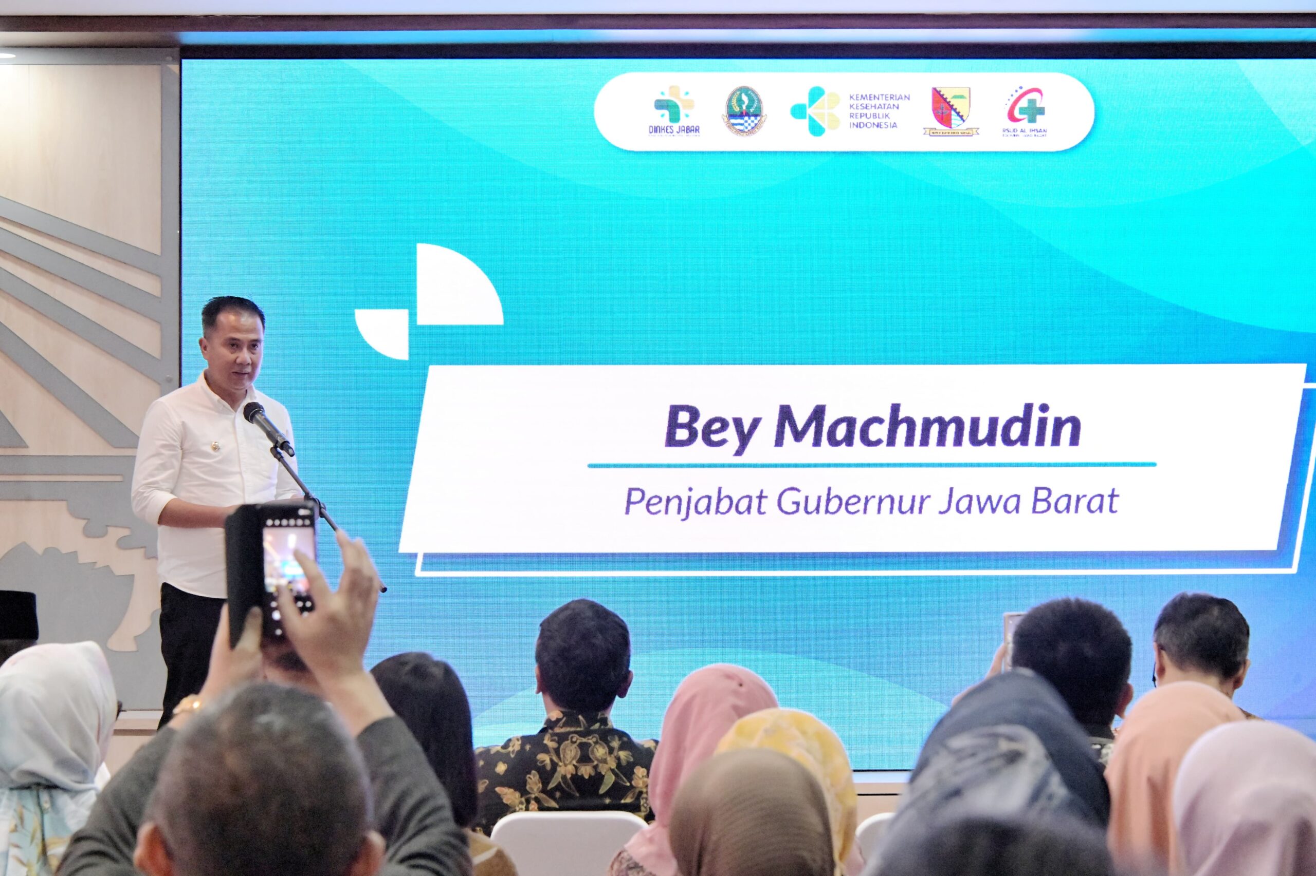 Bey Machmudin Dampingi Menkes Resmikan Layanan Rujukan Prioritas RSUD Al-Ihsan Jabar