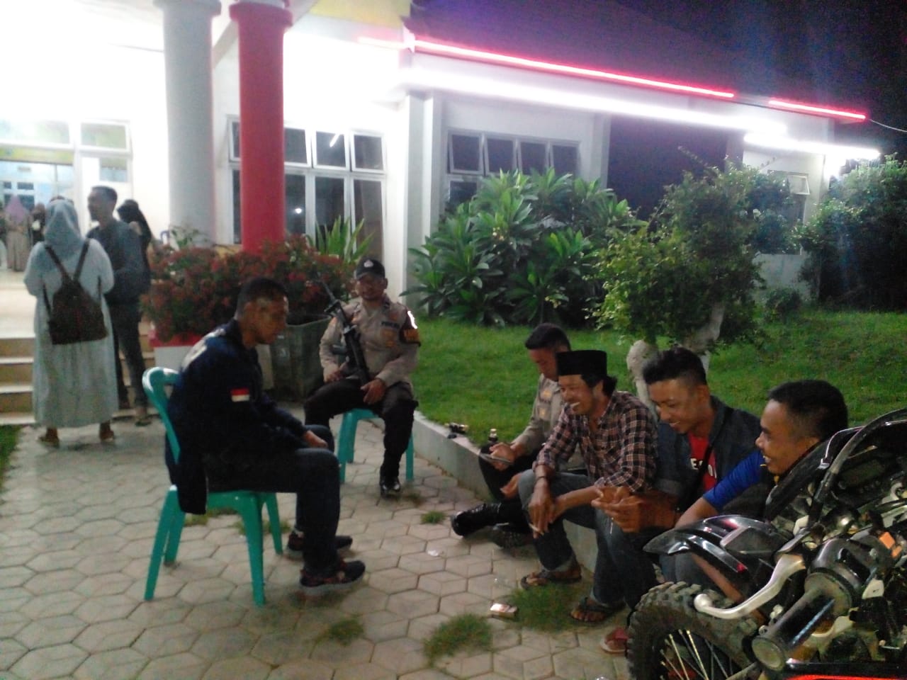 Patroli KRYD, Polsek Woha Imbau Warga Tidak Terprovokasi Informasi Hoax Pasca Pemungutan Suara Pemilu 2024