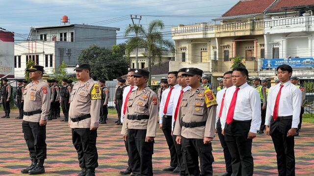 Pimpin Upacara Kesadaran Nasional, Kapolres Tasikmalaya Kota Apresiasi Pengamanan Pemilu dan Berikan Penghargaan Untuk Personel Berprestasi