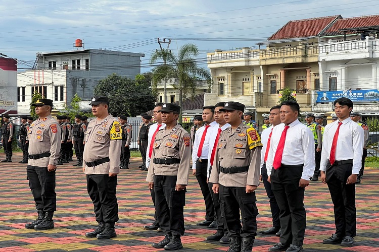 Pimpin Upacara Kesadaran Nasional, Kapolres Tasikmalaya Kota Apresiasi Pengamanan Pemilu dan Berikan Penghargaan Untuk Personel Berprestasi