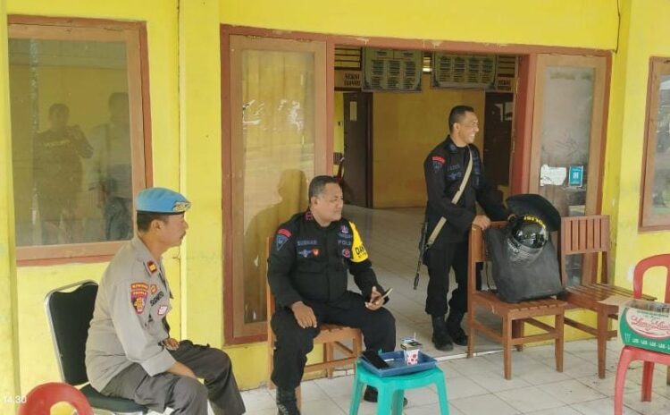 Kunjungi Sekretariat PPK Kecamatan Soromandi, Kasi Propam Polres Bima: Ini Pesanya