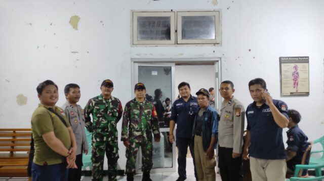 Pasca Pencoblosan TNI POLRI Jaga Keamanan Dan Himbau Masyarakat Di kecamatan Cilebar