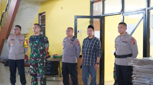 Kapolres Dampingi Dandim 0612 Tasikmalaya, Monitoring Pengecekan Kantor KPU dan PPK di Kota Tasikmalaya
