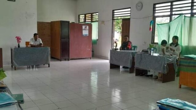 Babinsa Koramil 02/Rindi Umalulu Hadiri Rapat Pengurus Komite Sekolah