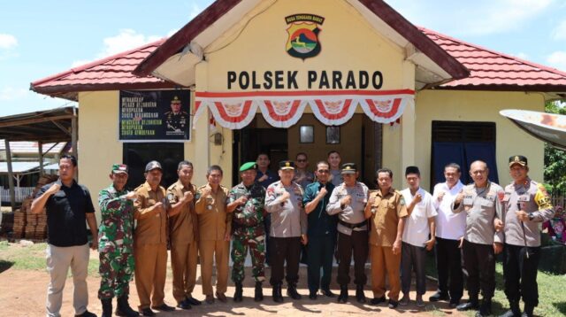 Kunker di Polsek Parado Kapolda NTB Imbau Masyarakat Jaga Kamtibmas dan Sukseskan Pemilu 2024