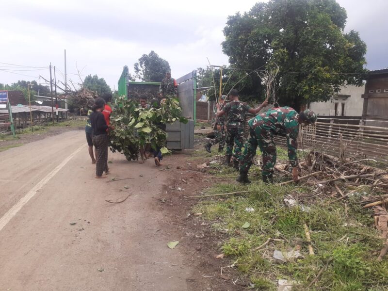 Respon Cepat Personel Posramil 1608-05/Tambora Pasca Bencana Banjir