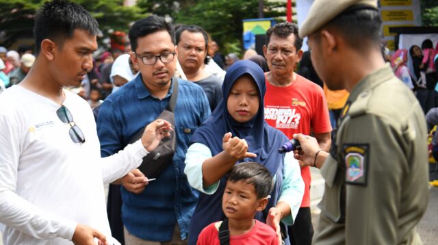 Bey Machmudin Tinjau Gerakan Pasar Murah di Majalengka Sebagai Upaya Pengendalian Inflasi