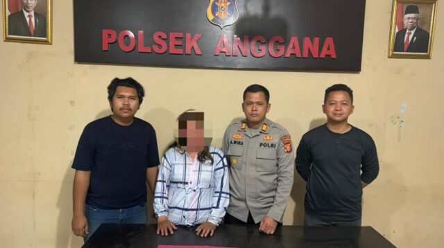 Simpan Sabu Di Case HP  Seorang Wanita Diamankan Polsek Anggana