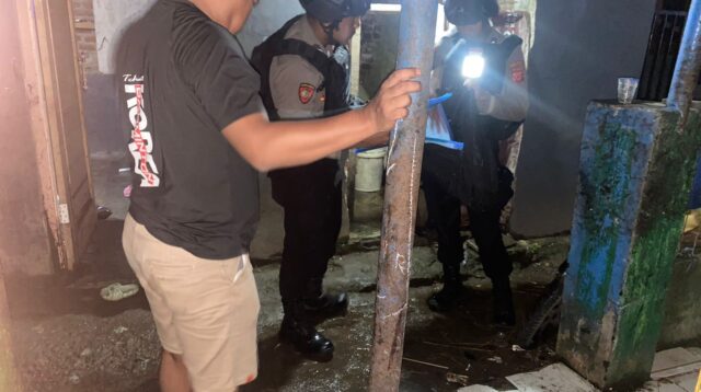Perempuan Muda Pemilik Puluhan Botol Miras, Terjaring Operasi Penyakit Masyarakat (Pekat) Polres Tasikmalaya Kota