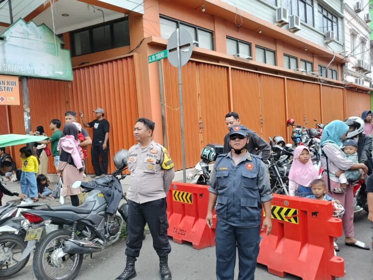 Personil Polsek Kotabaru Laksanakan Pengamanan Perayaan Cap Go Meh