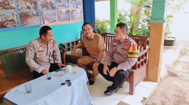 Polsek Kotabaru Sambangi Sekolah Dalam Rangka Harkamtibmas di Lingkungan Sekolah