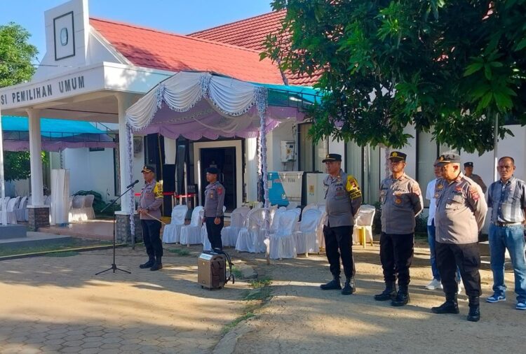 Kapolres Bima AKBP Eko Sutomo SIK., MIK.,Memimpin Apel Pengamanan Rapat Pleno KPU