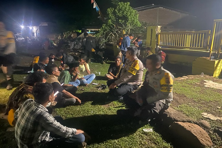 Kapolres Bima Himbau Warga Desa Sai Percayakan Tugas Pengamanan kepada Pihak Kepolisian