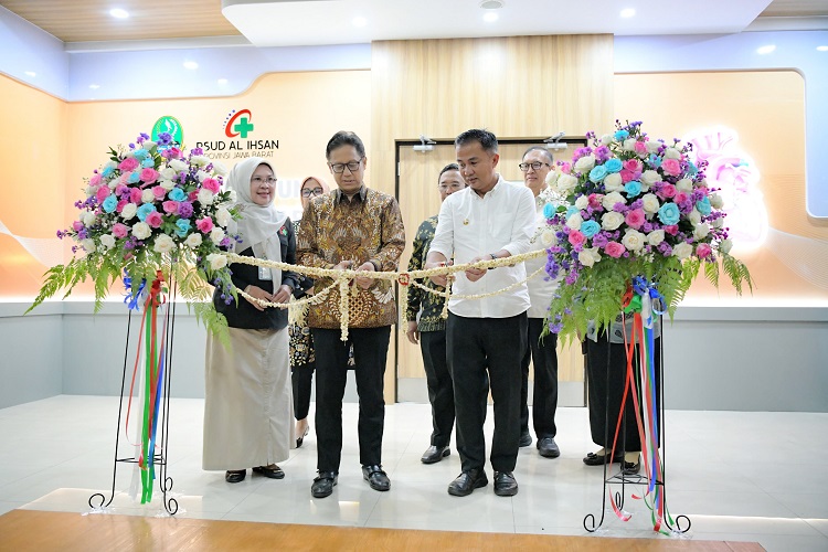Bey Machmudin Dampingi Menkes Resmikan Layanan Rujukan Prioritas RSUD Al-Ihsan Jabar Bey Machmudin Dampingi Menkes Resmikan Layanan Rujukan Prioritas RSUD Al-Ihsan Jabar