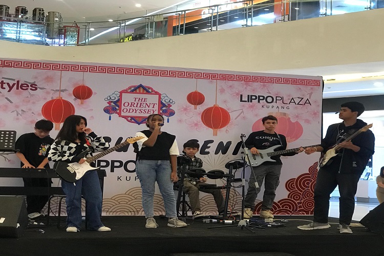 Anak-Anak Excellent Spirit Christian School Membawa Semangat Imlek ke Atrium Lippo Plaza!