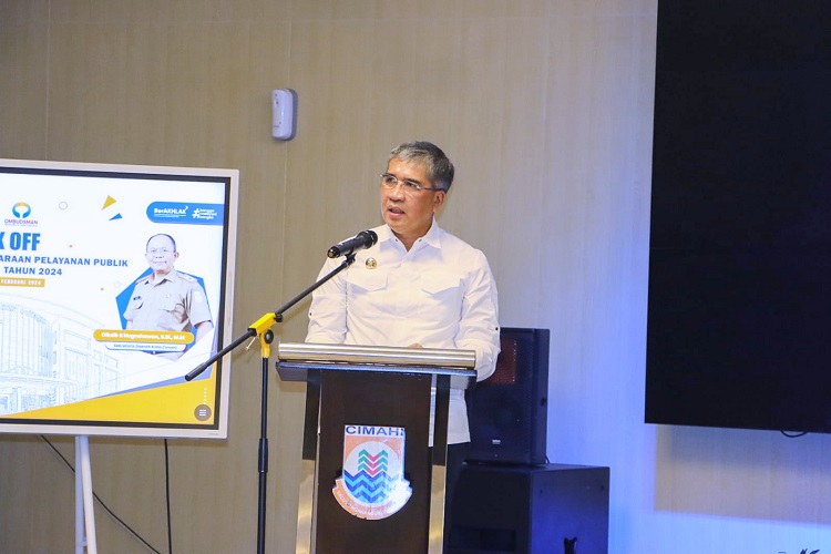 Pj. Wali Kota Cimahi Dicky Saromi Kukuhkan Tim Akselerasi Peningkatan Kualitas Peyelenggara Pelayanan Publik