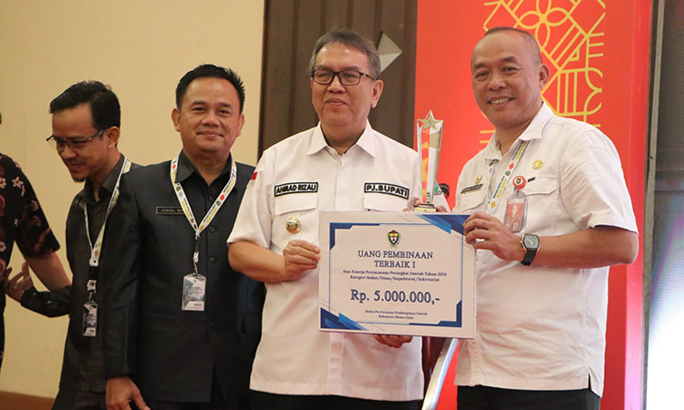 Buka Musrenbang RKPD 2025 dan RPJPD 2025-2045, Pj. Bupati Tekankan 4 Prioritas Pembangunan Daerah Buka Musrenbang RKPD 2025 dan RPJPD 2025-2045, Pj. Bupati Tekankan 4 Prioritas Pembangunan Daerah