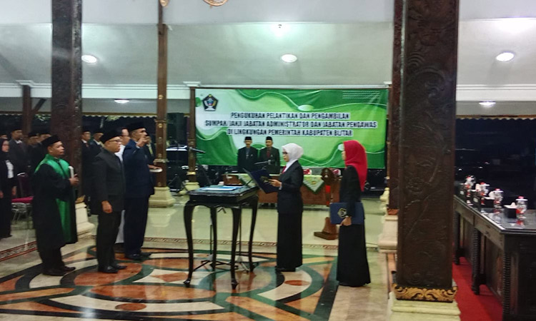 Pengambilan Sumpah Jabatan Di Lingkungan Pemerintah Kabupaten Blitar Th 2024 Di Pendopo Ronggo Hadinegoro