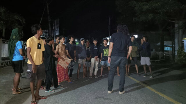 Pastikan Kamtibmas Kondusif, Kanit Intelkam Polsek Woha Beri Himbauan Kepada Para Pemuda Dadibou dan Penapali Jelang Sahur