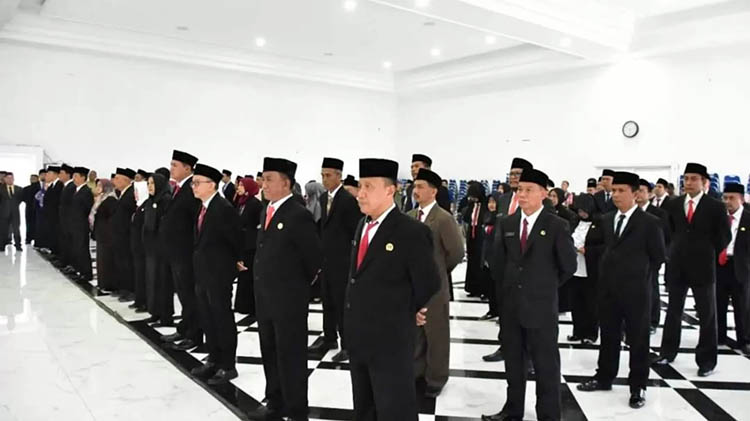 54 ASN Di Sumpah Jabatan dan Pelantikan Pejabat Pimpinan Tinggi Pratama, Pejabat Administrator dan Pejabat Pengawas di Lingkungam Pemerintah Kabupaten Karawang