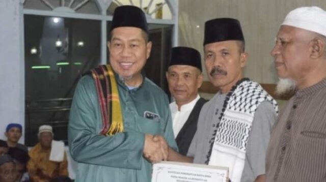 Pj. Wali Kota Bima Bantu 875 Juta Untuk 9 Masjid dan 8 Musholla di Kecamatan Mpunda