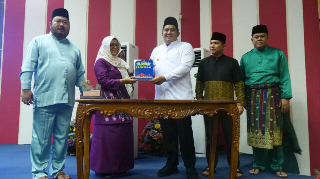 Roby Sampaikan LKPJ Tahun 2023 Pada Sidang Paripurna DPRD Kabupaten Bintan