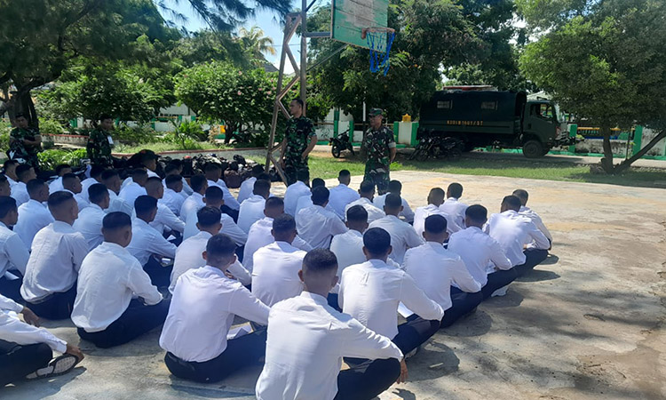 Kodim 1601/Sumba Timur Berangkatkan 76 Casis Tamtama Gel 1. 2024 Menuju Ajenrem Kupang.