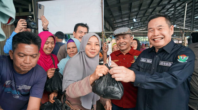 Asisten I Resmikan Operasi Pasar Ikan Murah Bantu Turunkan Angka Inflasi