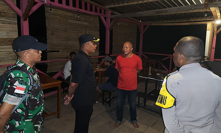 Malam Minggu, TNI-Polri Bersama Pemdes Batu Cermin Laksanakan Patroli Gabungan,