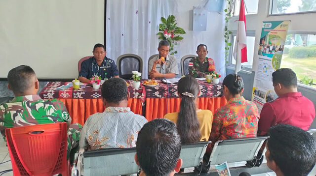 Babinsa Koramil 01/Lewa Hadiri Kegiatan Lokmin Puskesmas Letis