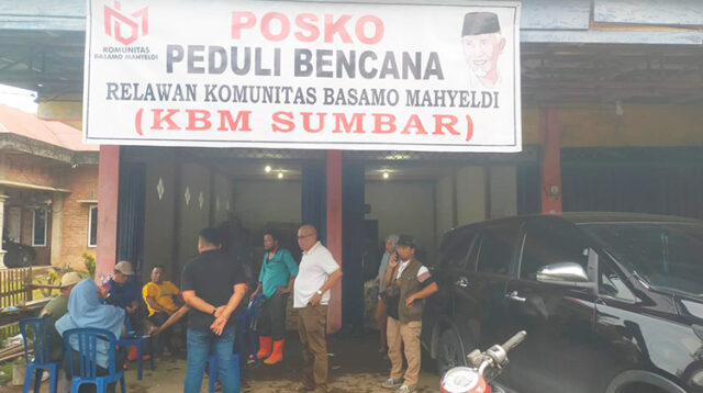 Relawan Komunitas Basamo Mahyeldi Dirikan Posko Bencana Dipessel