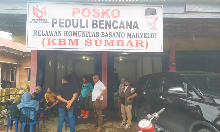 Relawan Komunitas Basamo Mahyeldi Dirikan Posko Bencana Dipessel