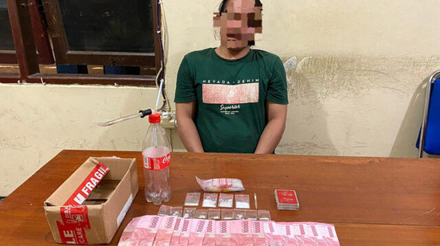 Polsek Sepaku Berhasil Ringkus Pengedar Sabu, 13 Paket Sabu Diamankan