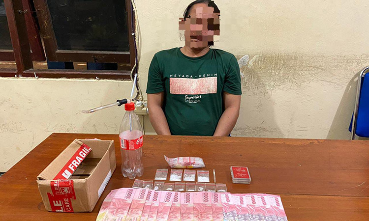 Polsek Sepaku Berhasil Ringkus Pengedar Sabu, 13 Paket Sabu Diamankan