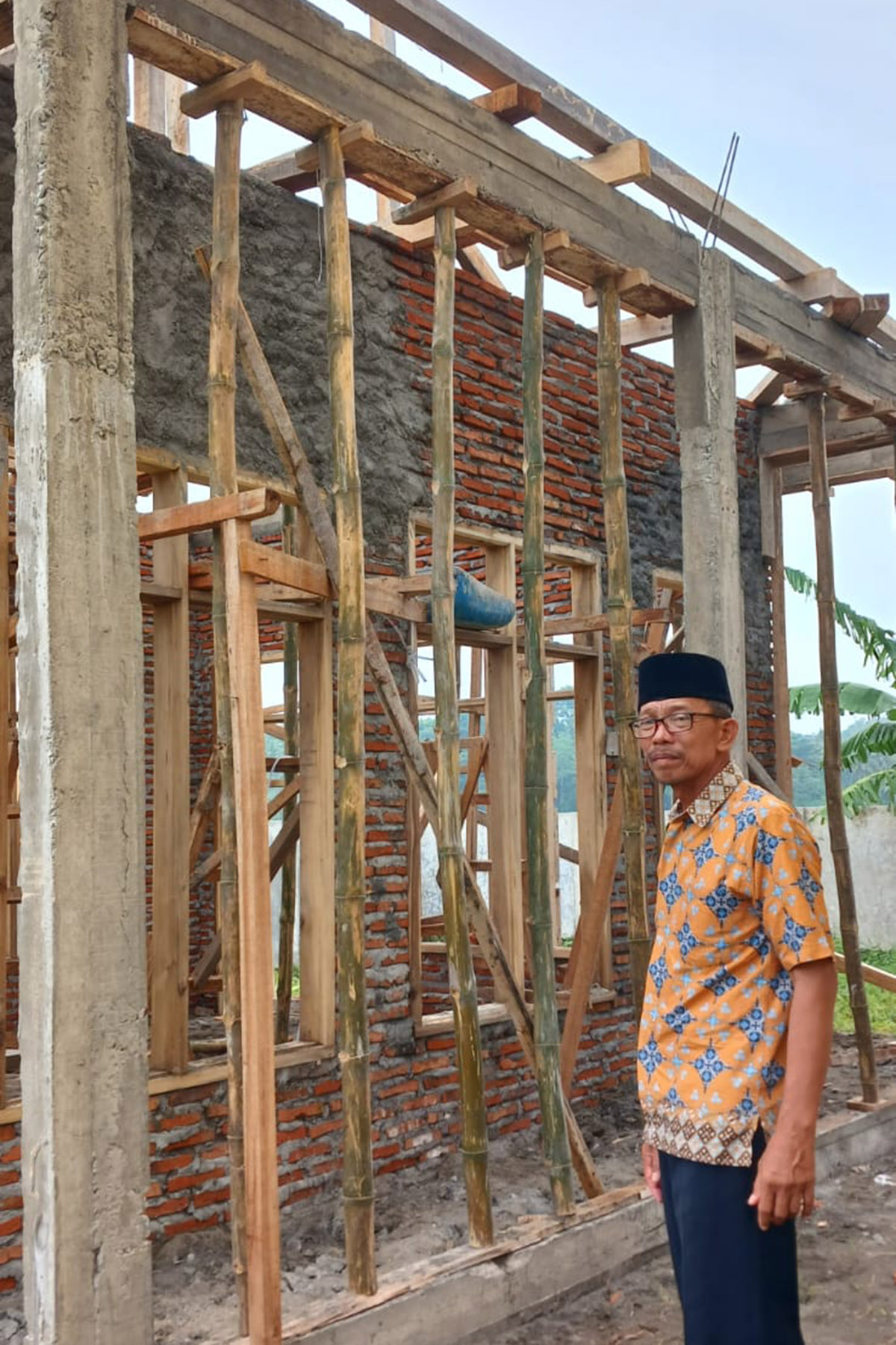 Pemdes Ciandum Saat Ini Lagi Membangun Musola DesaDengan Dana SwadayaMasyarakat