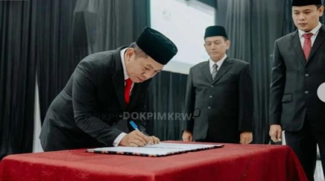 Bupati Aep Lantik 54 Pejabat Baru, Minta Semuanya Fokus Percepat Pembangunan Karawang