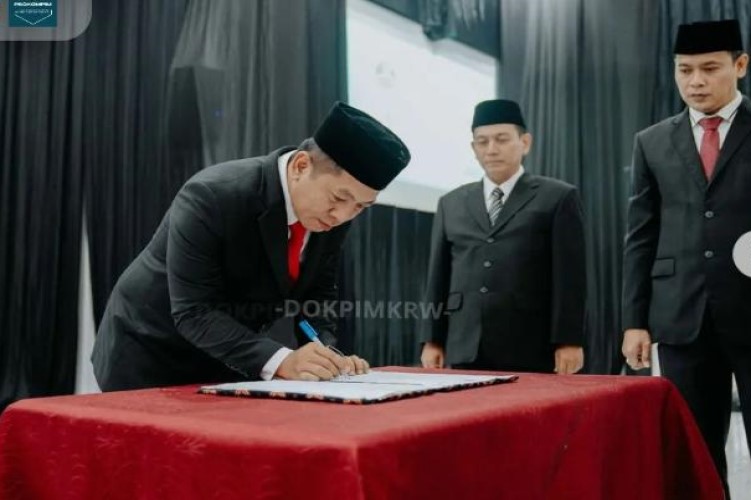 Bupati Aep Lantik 54 Pejabat Baru, Minta Semuanya Fokus Percepat Pembangunan Karawang