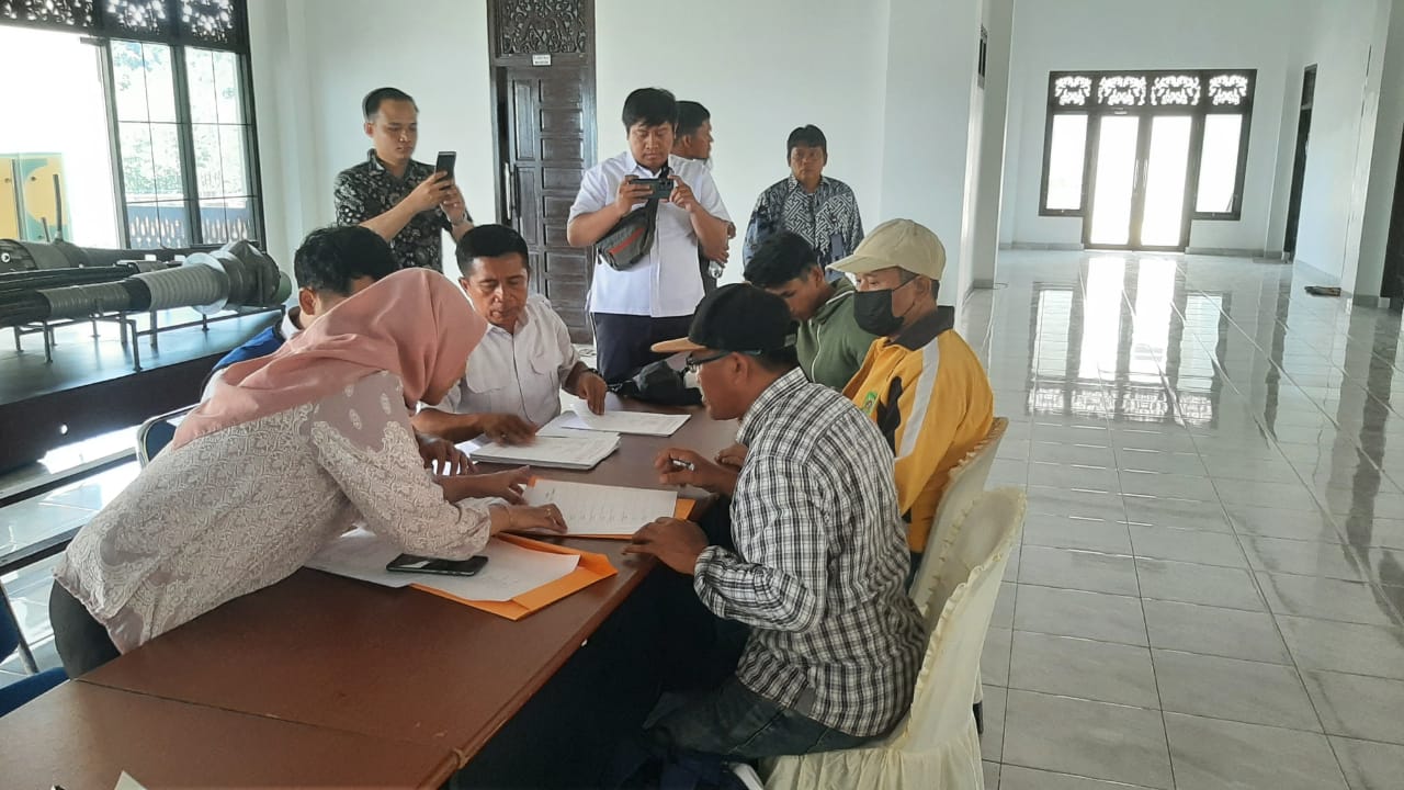 Polres PPU Jamin Keamanan Dalam Kegiatan Pemberian Santunan Dampak Sosial Pembangunan Bandara VVIP Tahap II